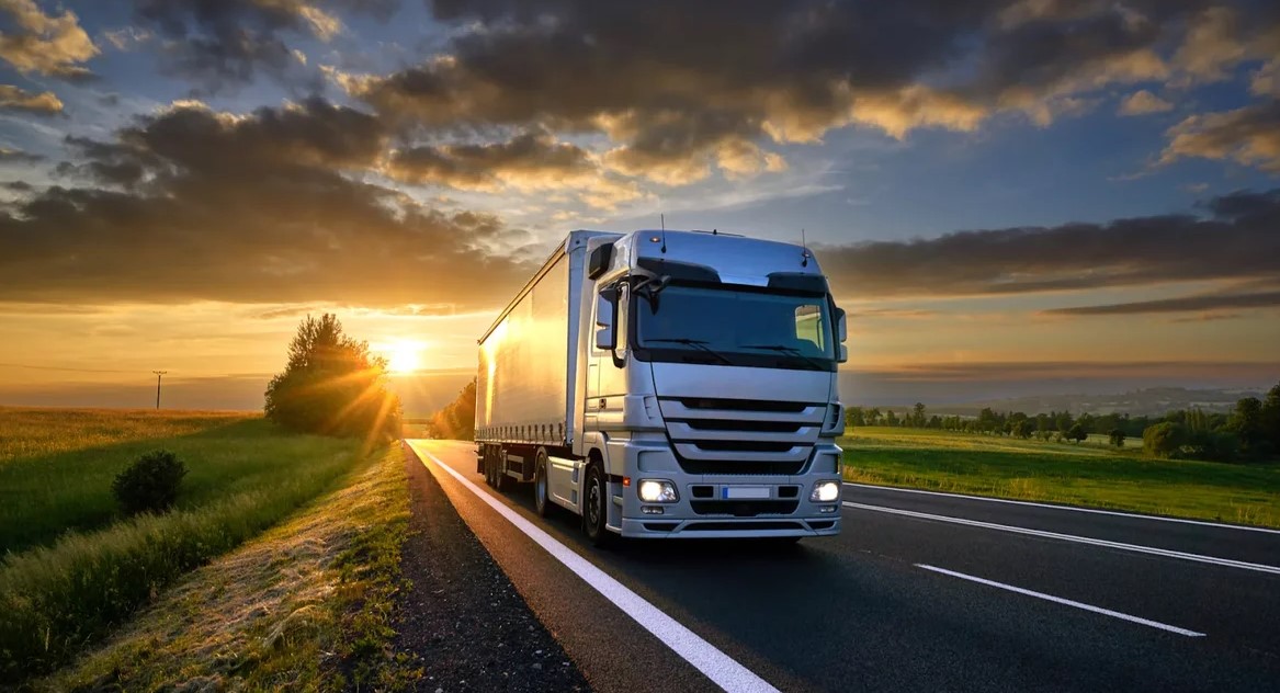 Перевозка грузов по России: почему стоит обратиться к профессионалам