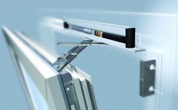 Когда стоит делать ремонт пластиковых окон