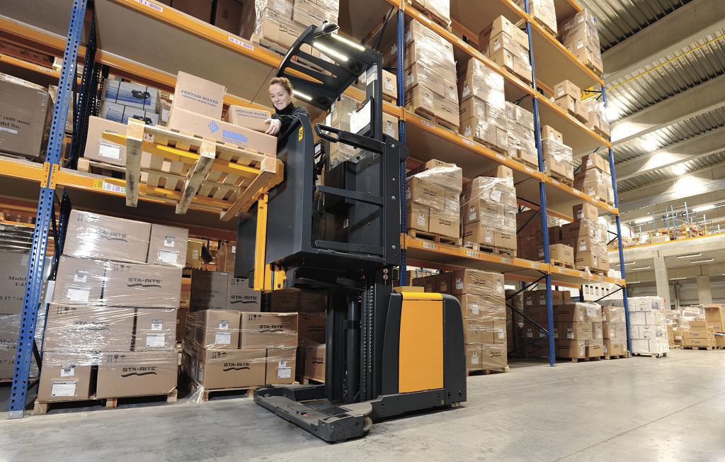 Какая техника нужна на складе