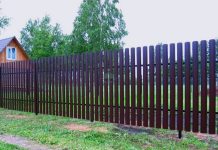 Монтаж евроштакетника: Как создать красивый и прочный забор